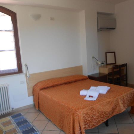 Soggiorno La Primula Siena Habitación foto