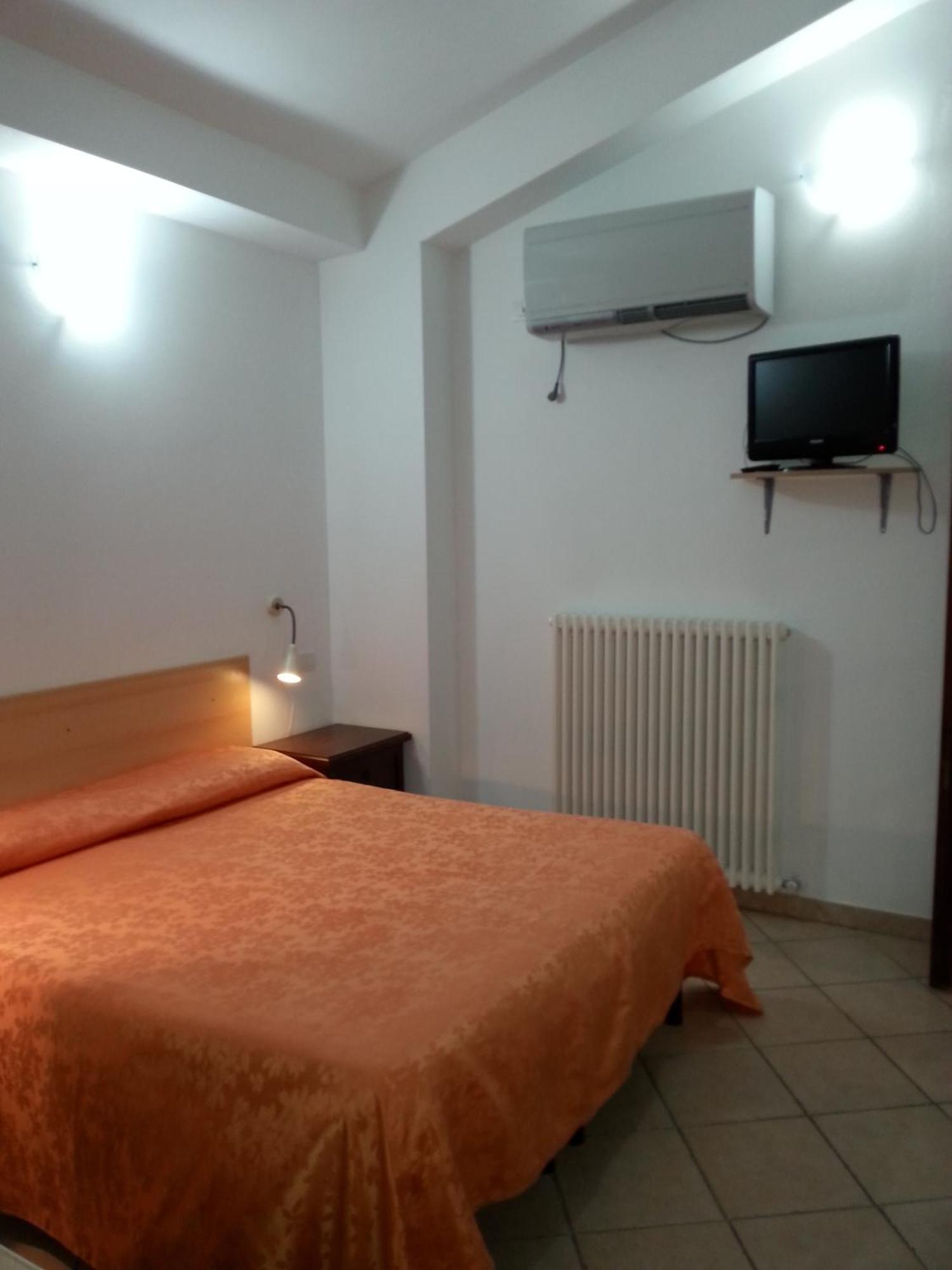 Soggiorno La Primula Siena Habitación foto