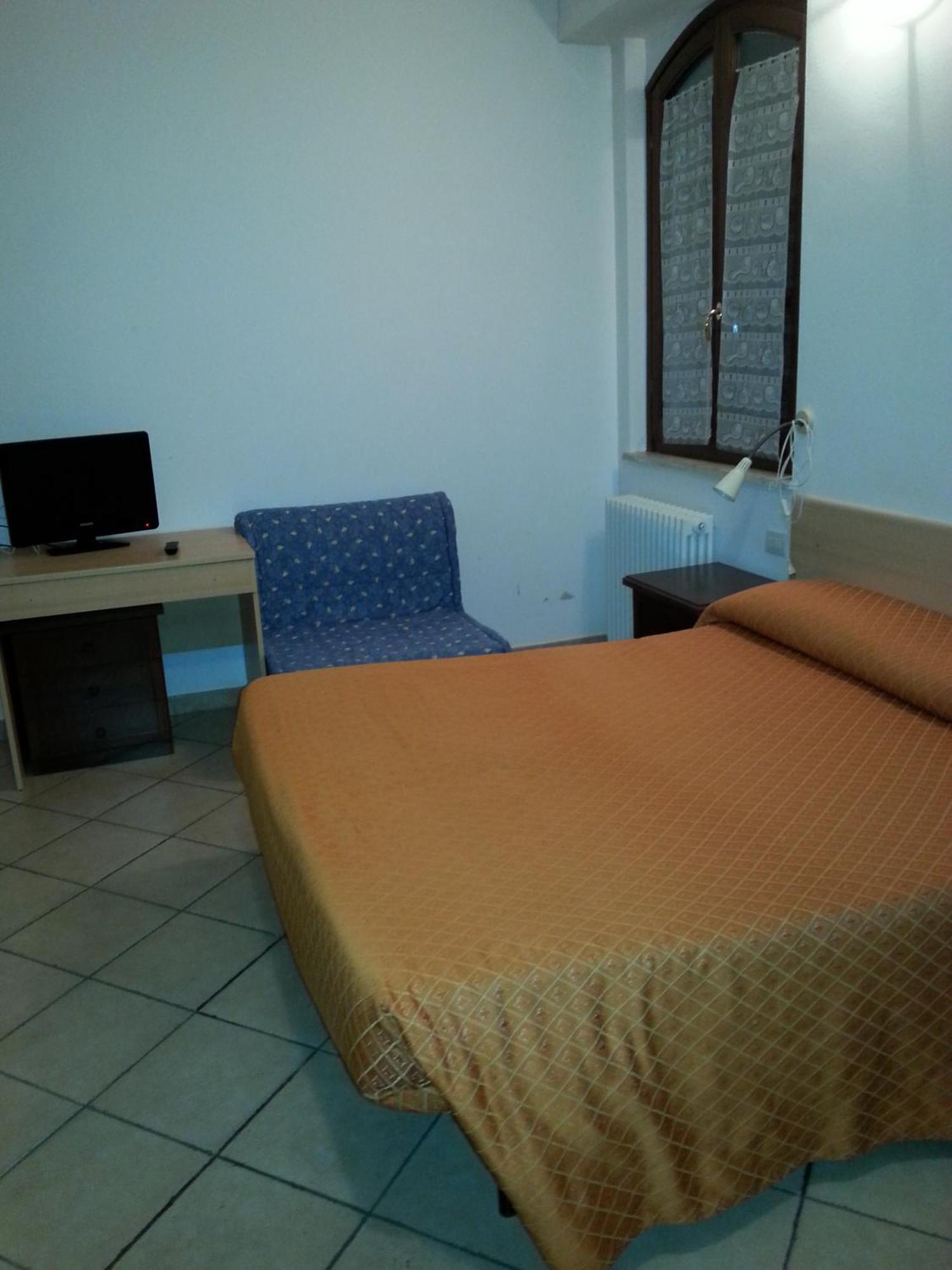 Soggiorno La Primula Siena Habitación foto