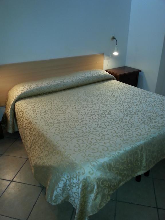 Soggiorno La Primula Siena Habitación foto