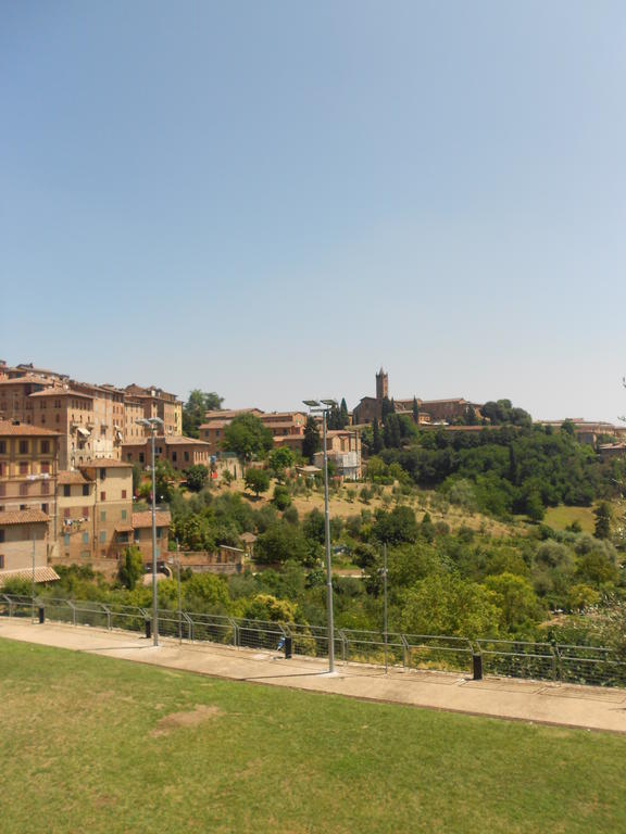 Soggiorno La Primula Siena Habitación foto